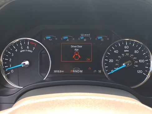 Used 2021 Ford Expedition XLT AWD/4WD image 6