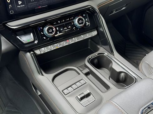 New 2026 GMC Sierra 2500 AT4 w/ AT4 Premium Plus Package AWD/4WD image 20