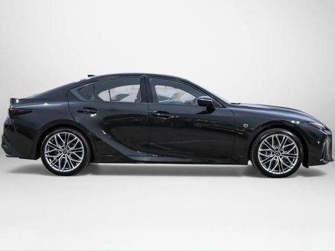 Used 2022 Lexus IS 500 image 5