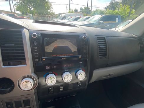 Used 2011 Toyota Tundra Limited w/ Memory Pkg RWD image 12