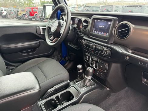 Used 2019 Jeep Wrangler Unlimited Sport S AWD/4WD image 30