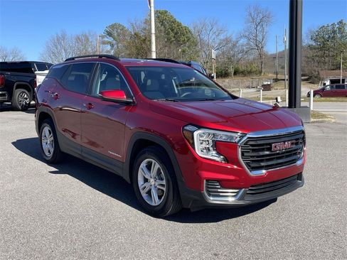 Used 2022 GMC Terrain SLE w/ Driver Convenience Package image 5