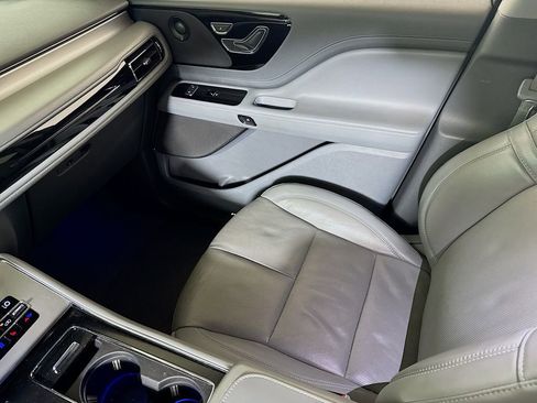 Used 2020 Lincoln Aviator Reserve w/ Equipment Group 201A image 23