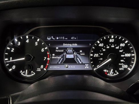 Used 2023 Nissan Titan SV w/ SV Convenience Package image 23