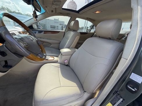 Used 2005 Lexus ES 330 FWD image 11