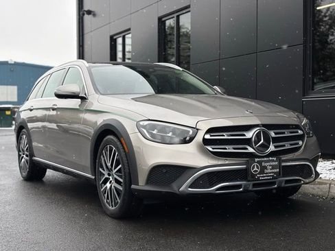 Used 2021 Mercedes-Benz E 450 4MATIC All-Terrain Wagon image 9