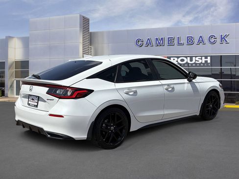 Used 2024 Honda Civic Sport image 5