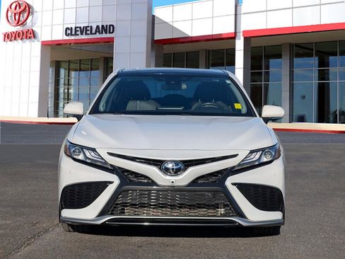 Used 2023 Toyota Camry XSE image 3