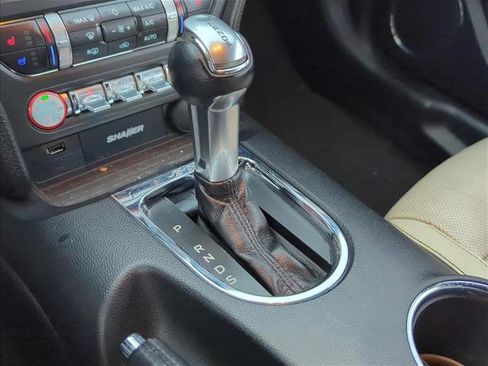 Used 2017 Ford Mustang Premium image 18