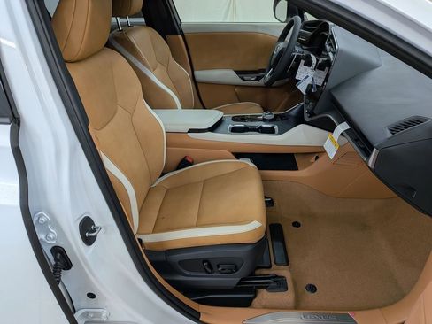 New 2026 Lexus RZ 450e AWD image 36