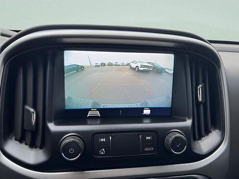 Used 2022 Chevrolet Colorado LT w/ Luxury Package image 17