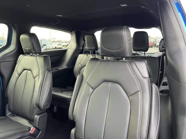 New 2026 Chrysler Pacifica Select w/ S Appearance Package FWD image 23