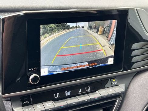 Used 2025 Toyota Camry LE FWD image 25