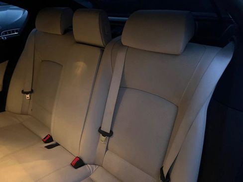 Used 2014 BMW 750Li xDrive image 16