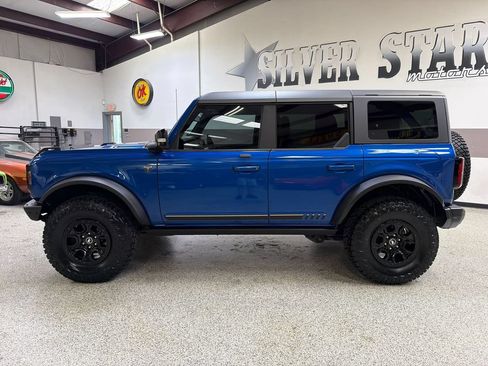 Used 2021 Ford Bronco First Edition AWD/4WD image 3