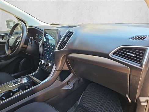Used 2022 Ford Edge SE image 21