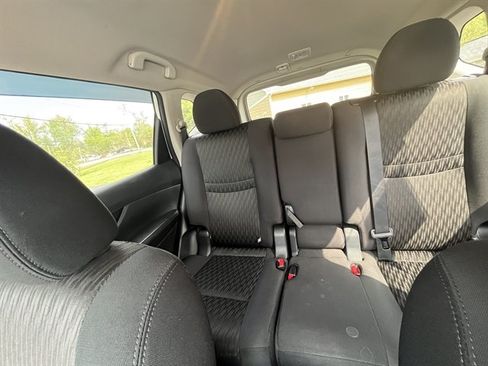 Used 2018 Nissan Rogue SV AWD/4WD image 25