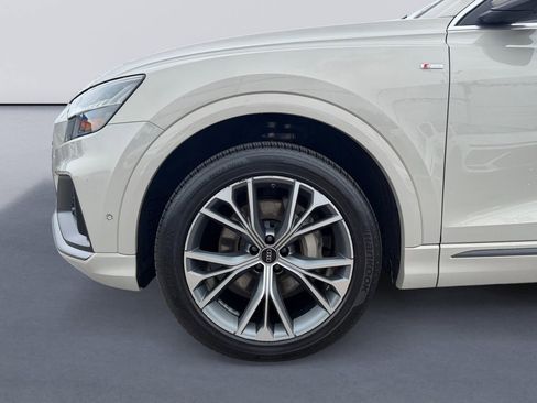 Used 2023 Audi Q8 Premium Plus AWD/4WD image 9