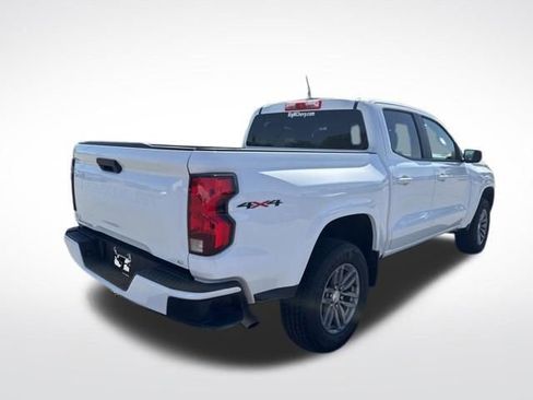 Used 2024 Chevrolet Colorado LT AWD/4WD image 5