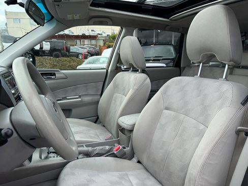 Used 2010 Subaru Forester 2.5X Premium image 29