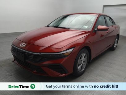 Used 2025 Hyundai Elantra SE