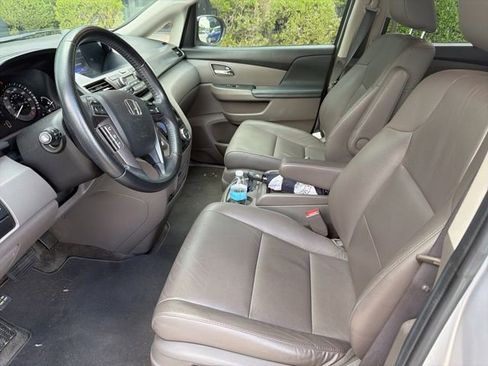 Used 2014 Honda Odyssey Touring image 9