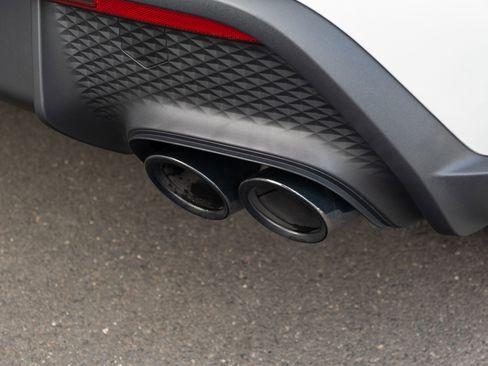 Certified 2026 Porsche Macan image 49