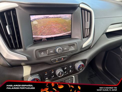Used 2024 GMC Terrain SLE w/ Driver Convenience Package FWD image 23