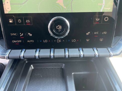 Used 2025 GMC Acadia AT4 w/ LPO, Floor Liner Package AWD/4WD image 28