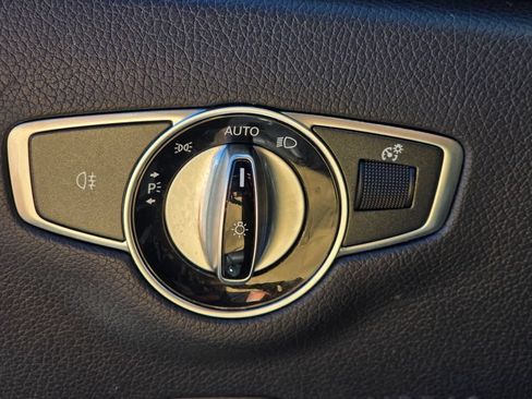 Used 2022 Mercedes-Benz E 350 Sedan w/ Driver Assistance Package image 24