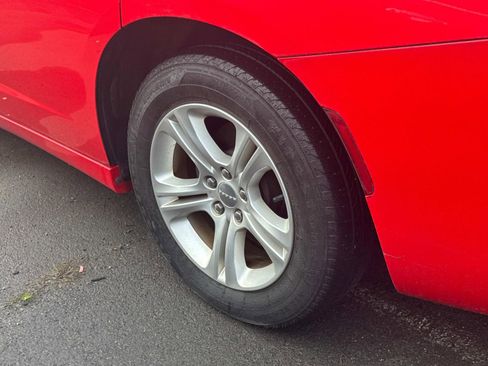 Used 2019 Dodge Charger SXT w/ Leather Interior Group image 12