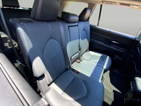 Used 2025 Toyota Grand Highlander AWD Hybrid image 20
