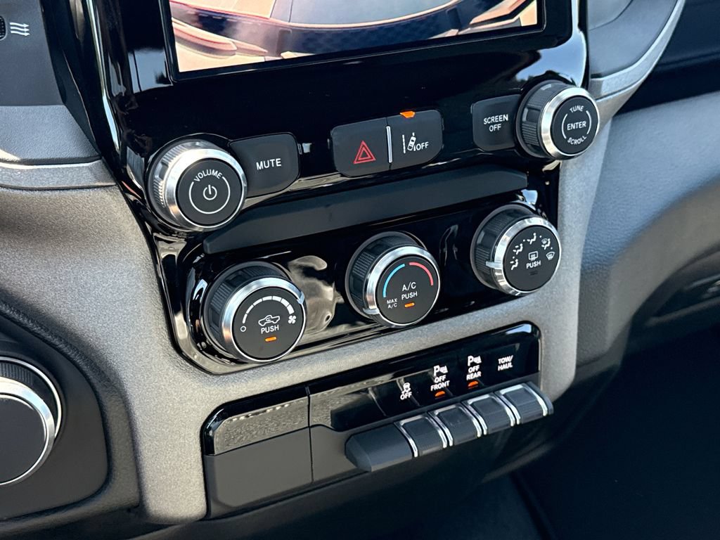 New 2026 RAM 1500 Express RWD image 25