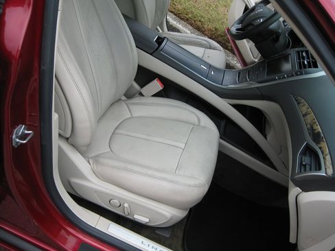 Used 2016 Lincoln MKZ Hybrid With Sunroof w/ Equipment Group 600A Reserve image 32