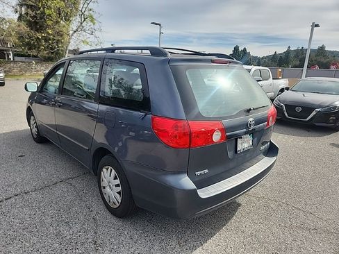 Used 2009 Toyota Sienna CE image 3