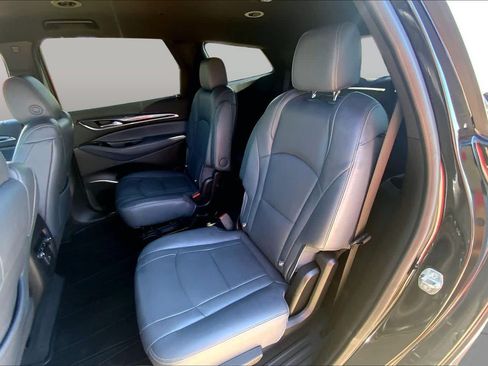 Certified 2023 Buick Enclave Essence AWD/4WD image 19