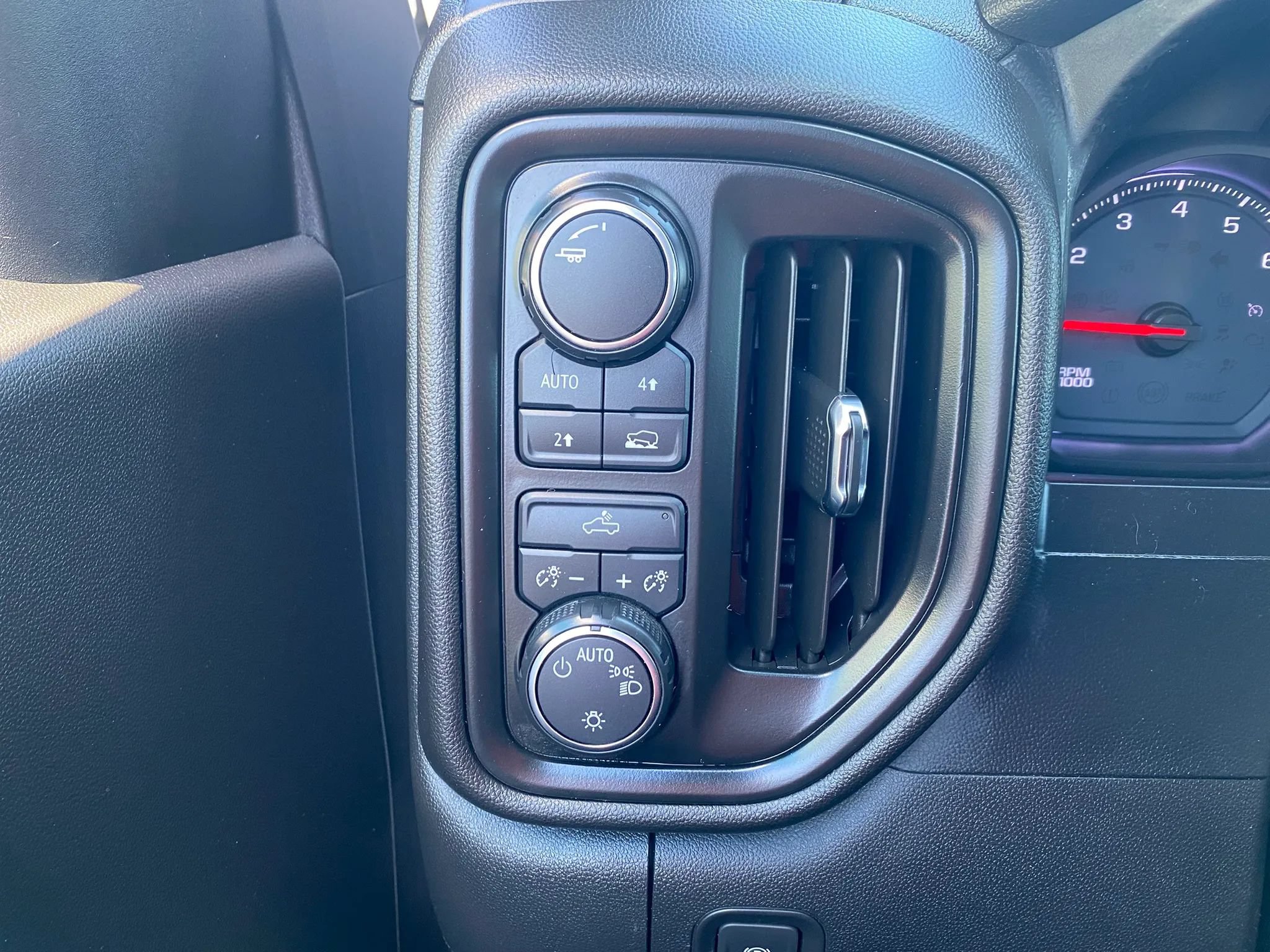 Used 2019 Chevrolet Silverado 1500 W/T w/ WT Fleet Convenience Package AWD/4WD image 17