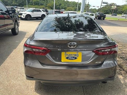 Used 2024 Toyota Camry XLE image 4