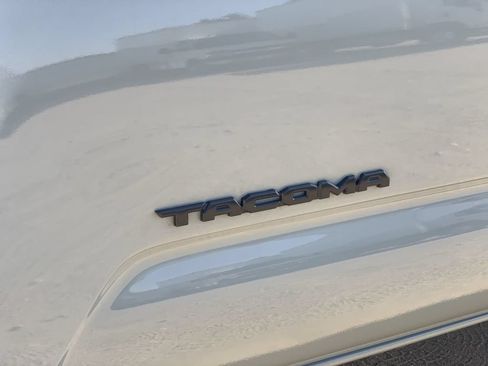Used 2023 Toyota Tacoma TRD Sport AWD/4WD image 37