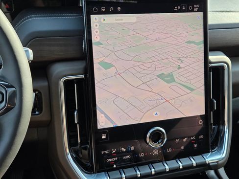 New 2026 GMC Yukon Denali Ultimate w/ LPO, Floor Liner Package AWD/4WD image 12