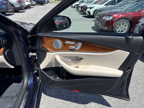 Used 2019 Mercedes-Benz E 450 4MATIC Wagon image 19