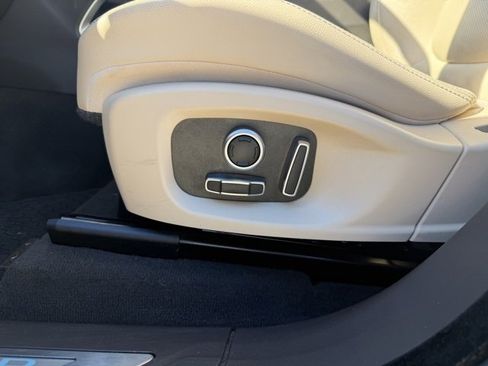 Used 2020 Jaguar F-PACE Prestige image 23