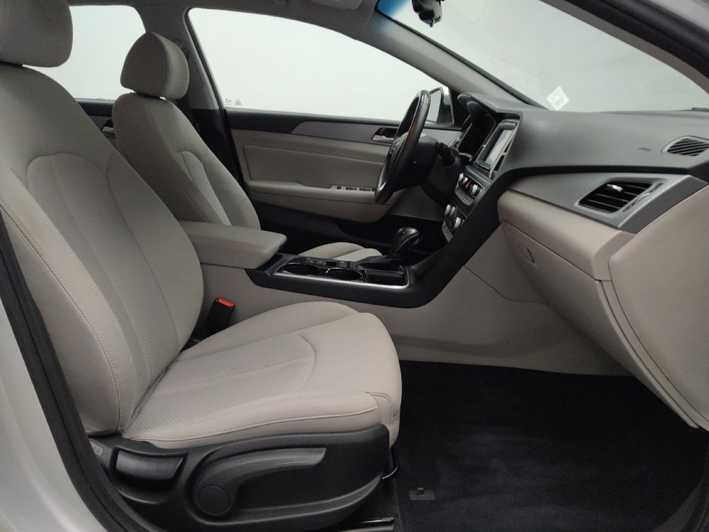 Used 2019 Hyundai Sonata SEL w/ Tech Package 02 FWD image 21