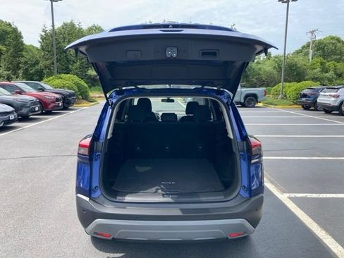 Used 2023 Nissan Rogue S AWD/4WD image 5