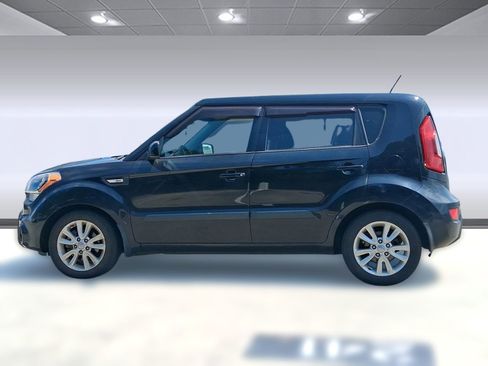 Used 2013 Kia Soul image 2