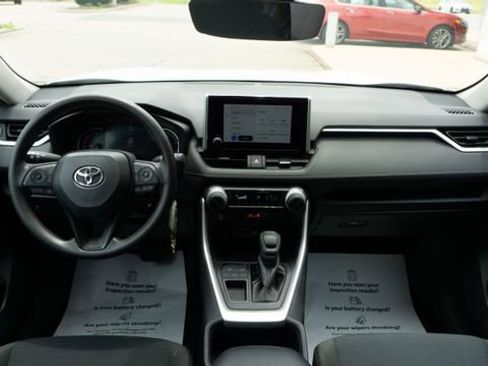 Used 2023 Toyota RAV4 LE FWD image 10