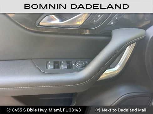 Used 2021 Chevrolet Blazer Premier w/ Driver Confidence II Package image 5