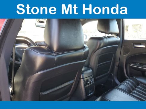 Used 2023 Chrysler 300 S image 9