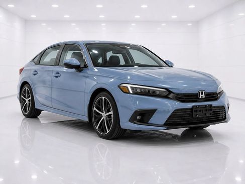 Used 2023 Honda Civic Touring image 7
