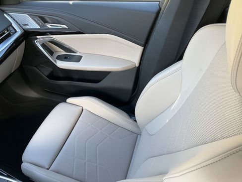 Used 2025 BMW X2 xDrive28i w/ Technology Package image 26